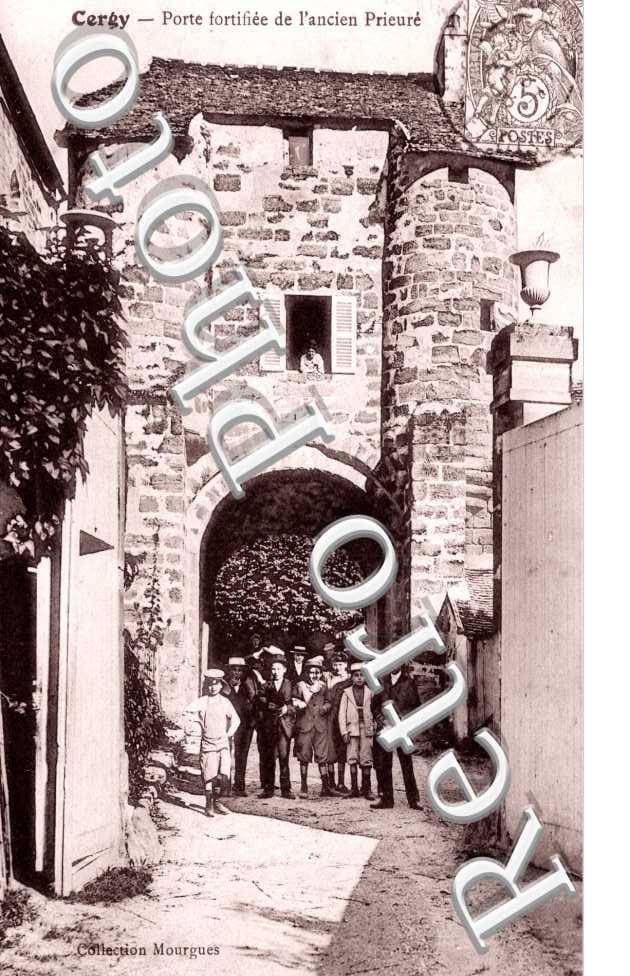 Porte de l&#039;Ancien Prieure