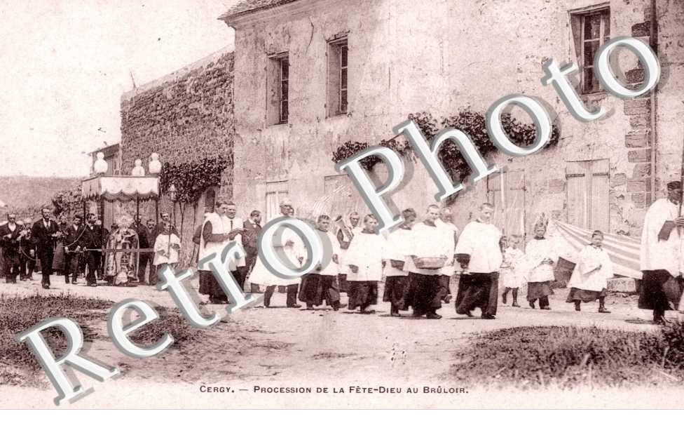 Procession de la Fete Dieu au Bruloir
