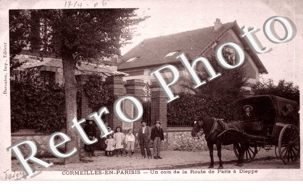 Route de Paris a Dieppe, une voiture a cheval