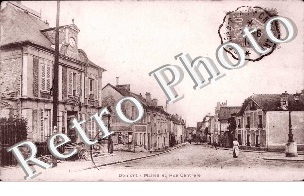 Mairie et Rue Centrale
