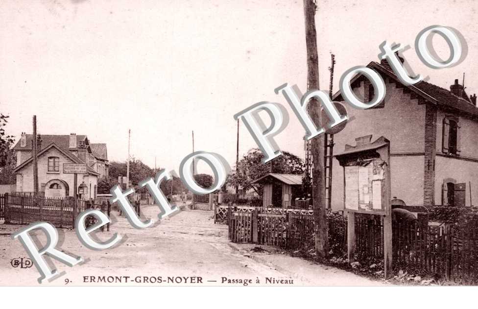 Gros Noyer, Passage a niveau