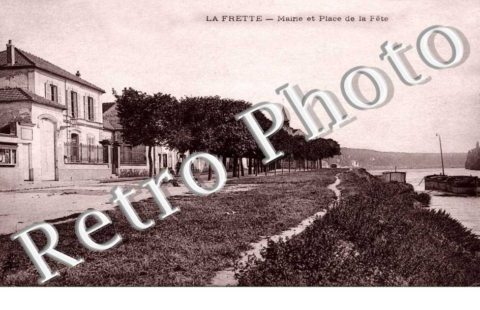 mairie et place de la Fete