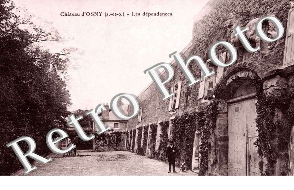 Le Chateau, Les dependances