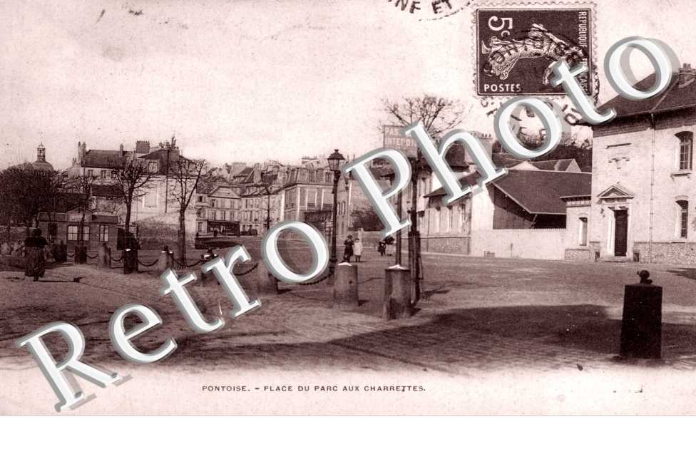 Place du Parc aux Charrettes