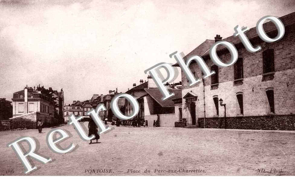 Place du Parc aux Charrettes