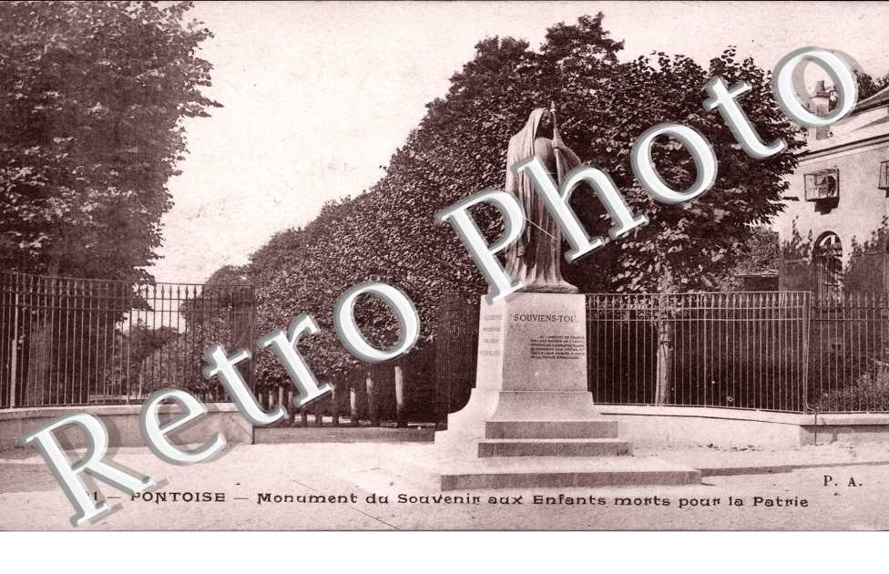 Monument du Souvenir aux Enfants morts pour la France