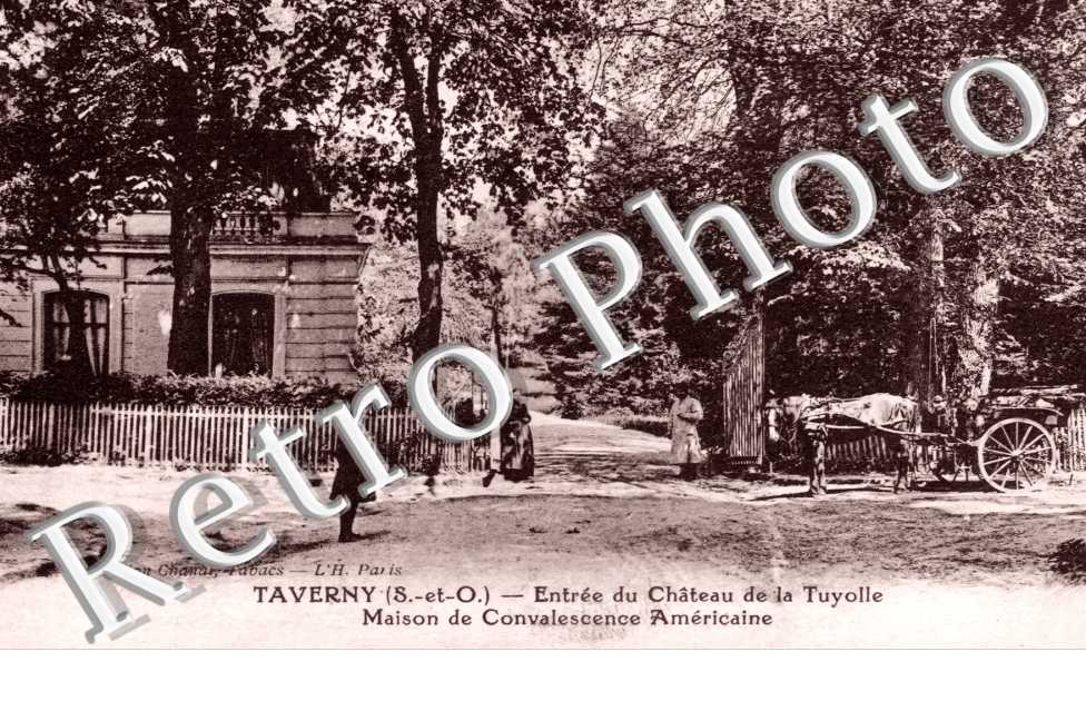 Entree du Chateau de la Tuyolle, Maison de Convalescence