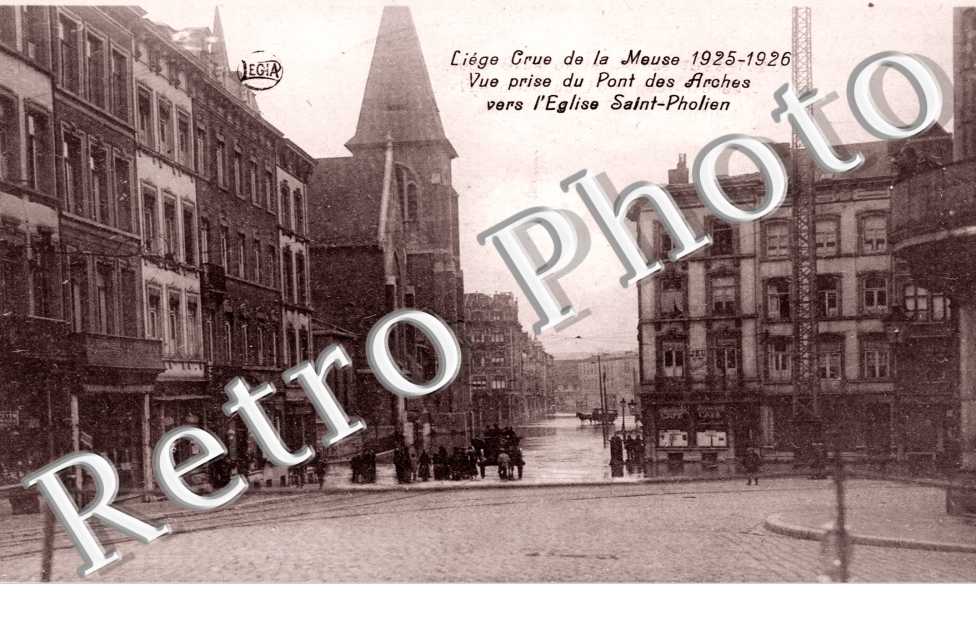 Crue de la Meuse 1925/26 - Vue prise du pont des Arches