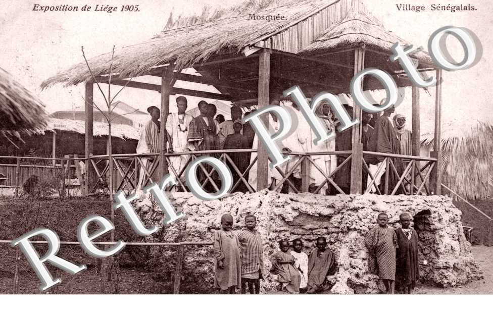 Exposition Universelle 1905, une Mosquee, village senegalais