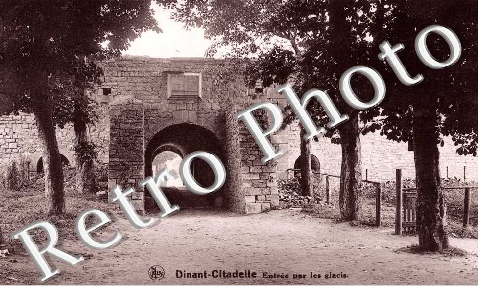 la Citadelle - Entree par les Glacis