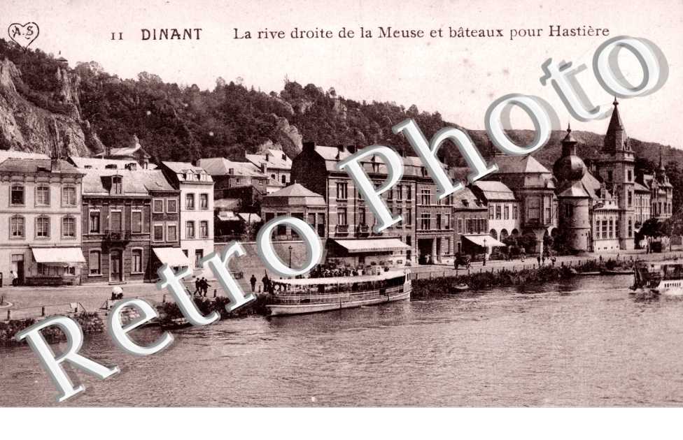la Rive droite de la Meuse et bateaux pour Hastiere