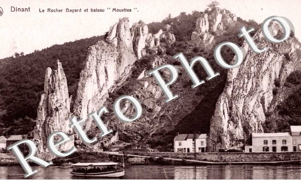 le Rocher Bayard et Bateau "Mouettes"