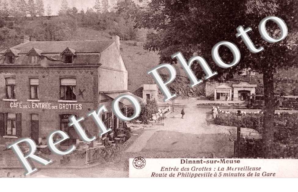 Cafe de l&#039;entree des Grottes