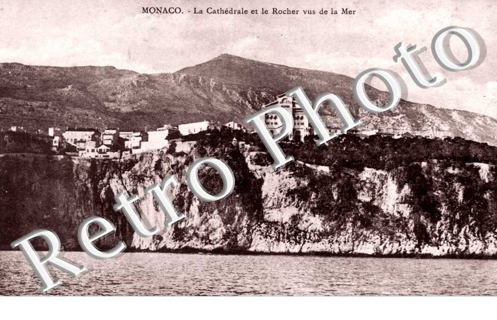 la Cathedrale et le Rocher vus de la Mer