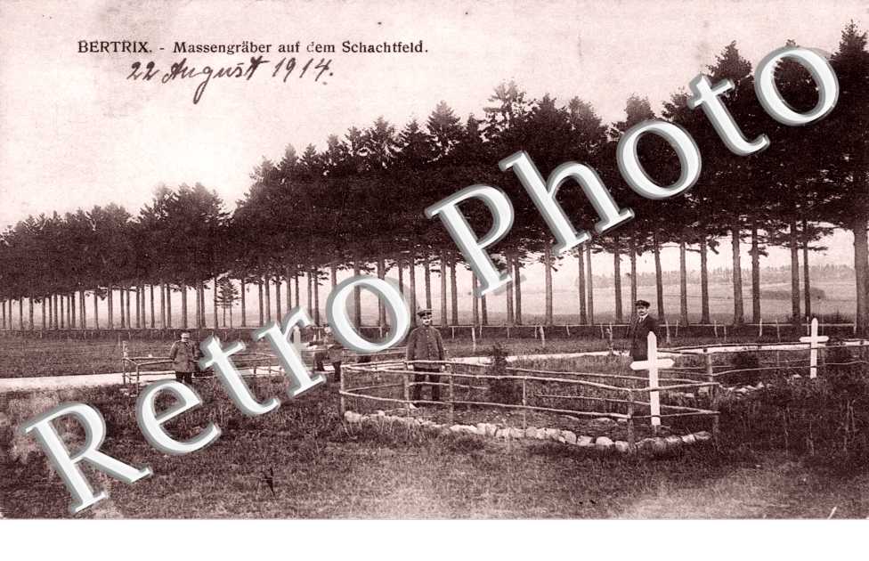 Massengraber auf dem Schachtfeld