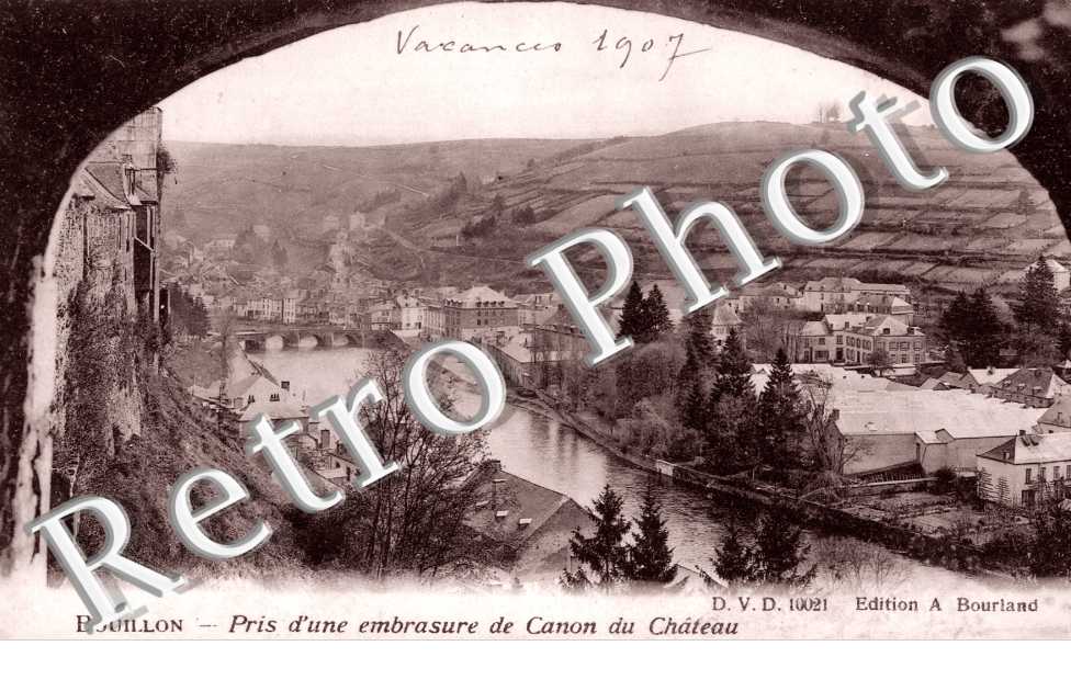 Pris d'une embrasure de Canon du Chateau