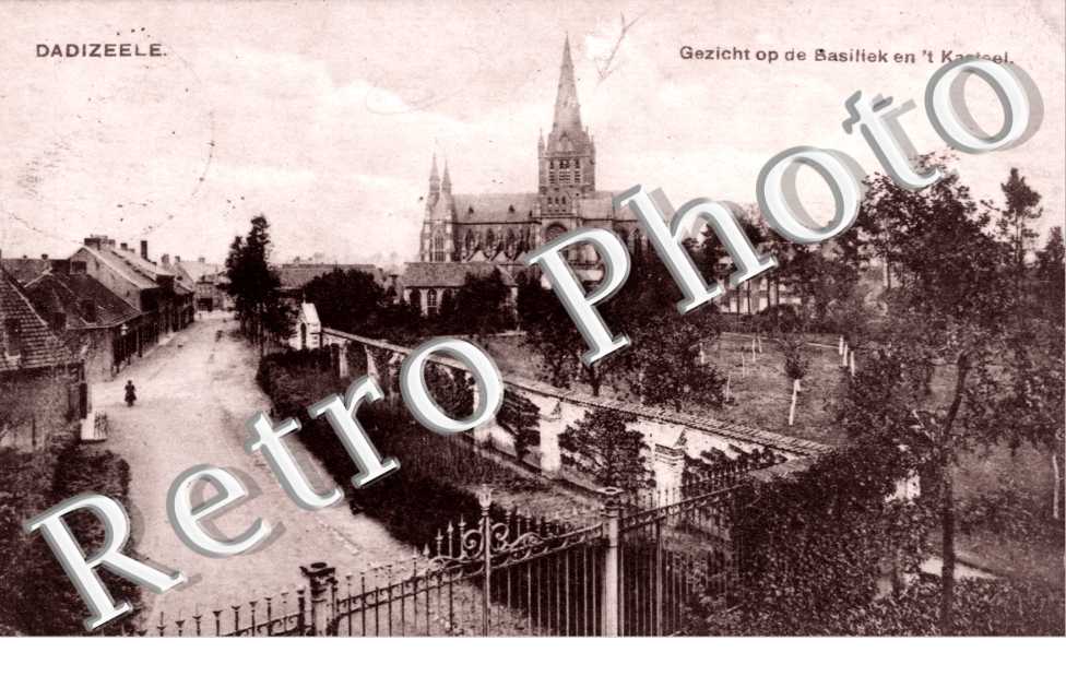 Gezicht op de Basiliek en&#039;t Kasteel
