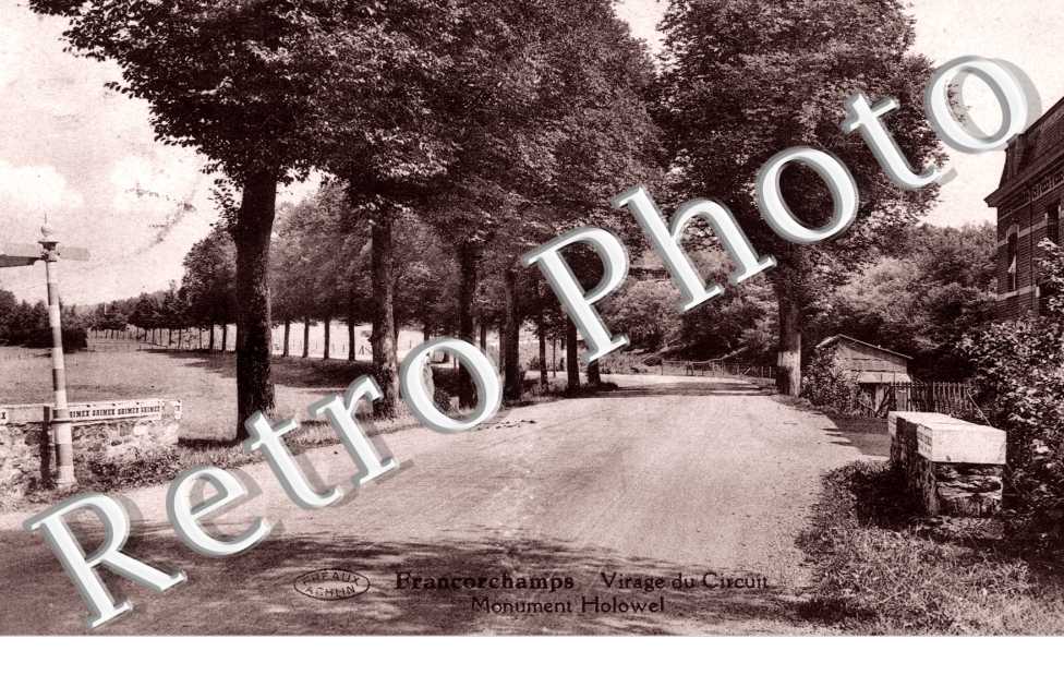 Virage du Circuit, Monument Holowel