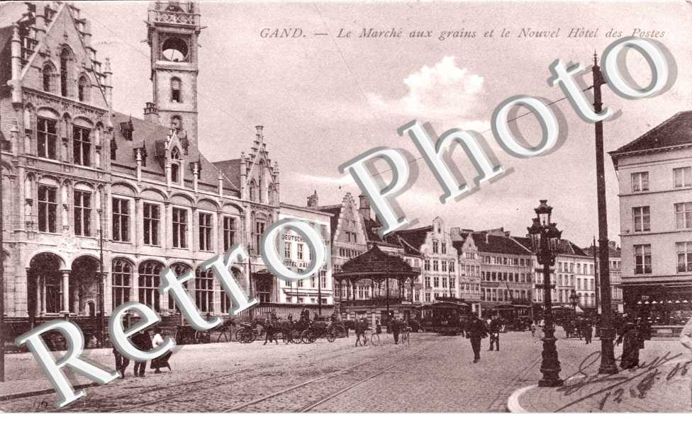Le marche aux grains et le nouvel Hotel des Postes