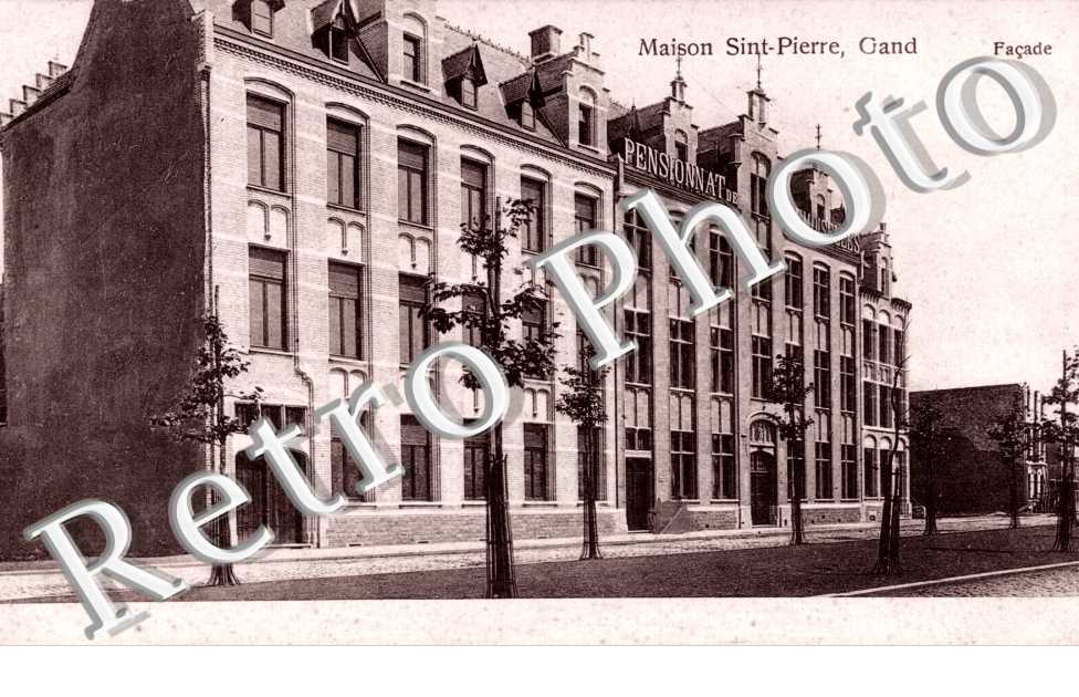 Maison Sint-Pierre Facade