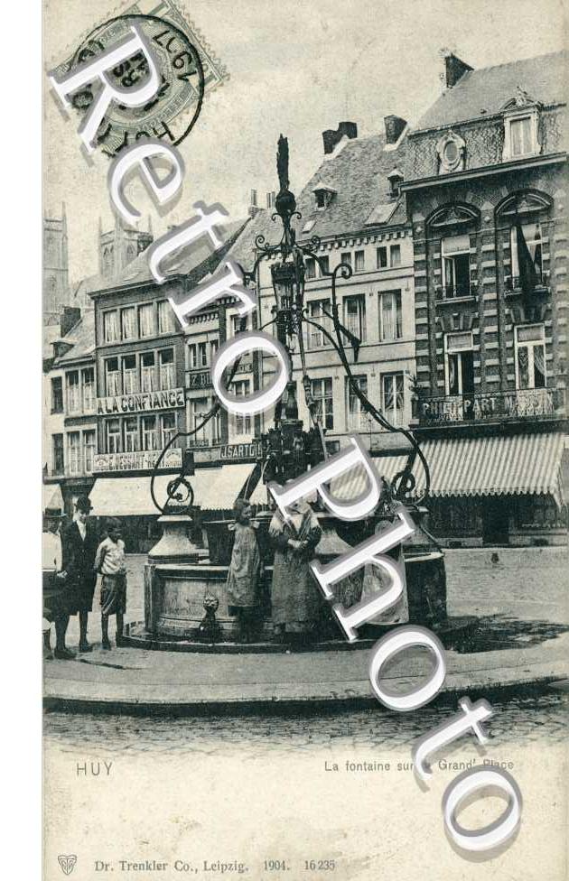 la fontaine de la grand place