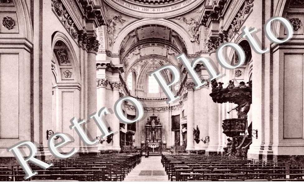 Intérieur de l&#039;église