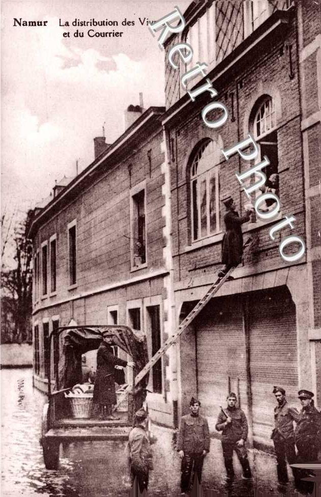 la distribution des vivres et du courrier