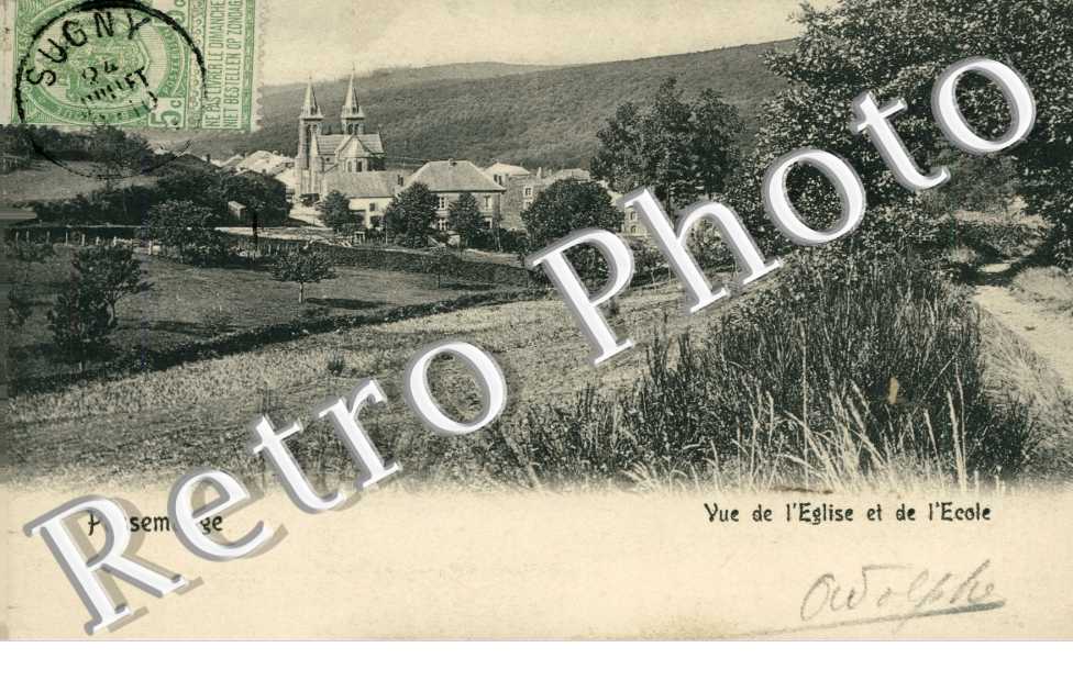 vue de l&#039;eglise et de l&#039;ecole