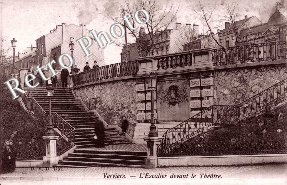 l&#039;escalier devant le theatre
