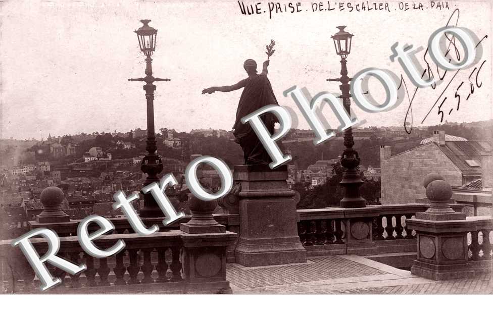 Vue generale prise de l&#039;escalier de la paix