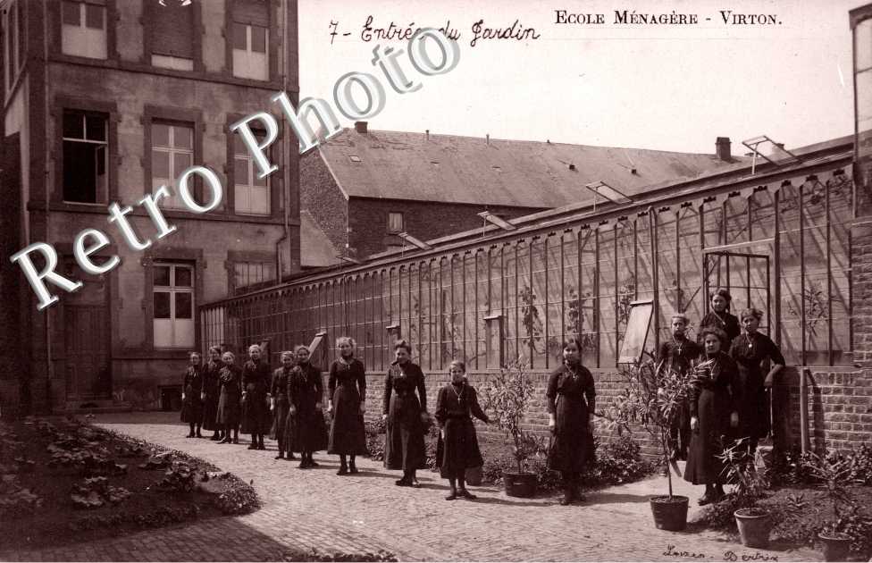 Ecole Menagere, Entree du Jardin