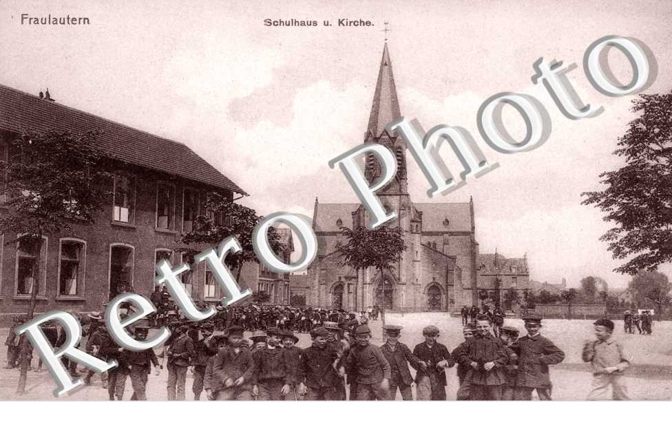 Schulhaus u. Kirche