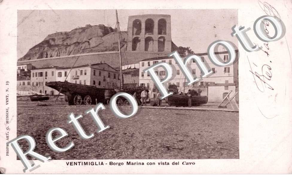 Borgo Marina con vista del Cavo