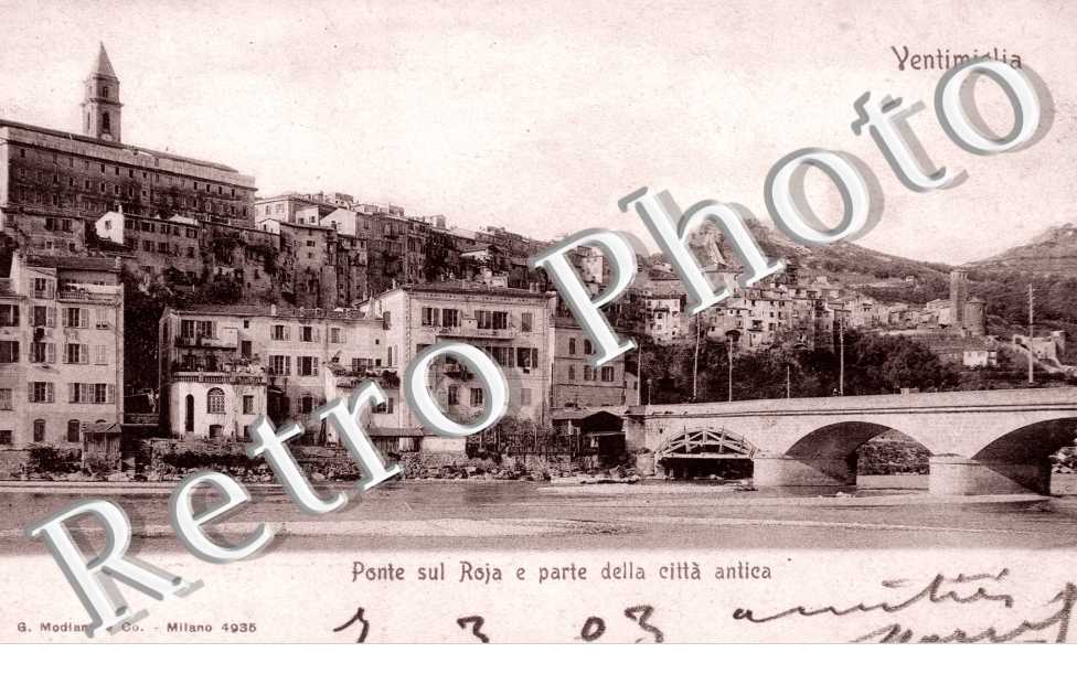 Ponte sul roja e parte della citta antica