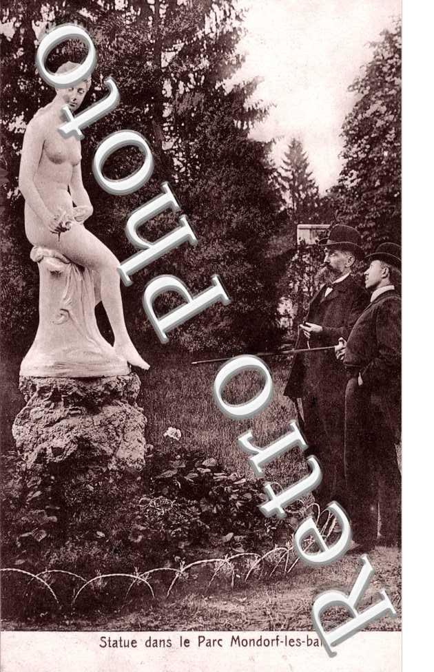 statue dans le parc