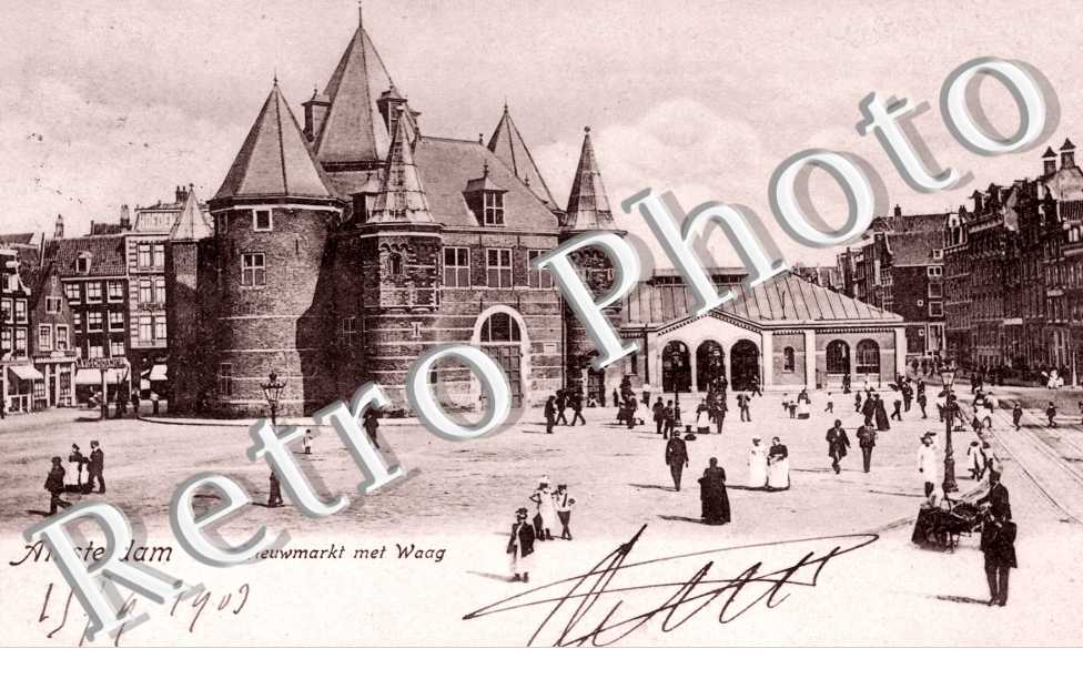 Nieuwmarkt met Waag
