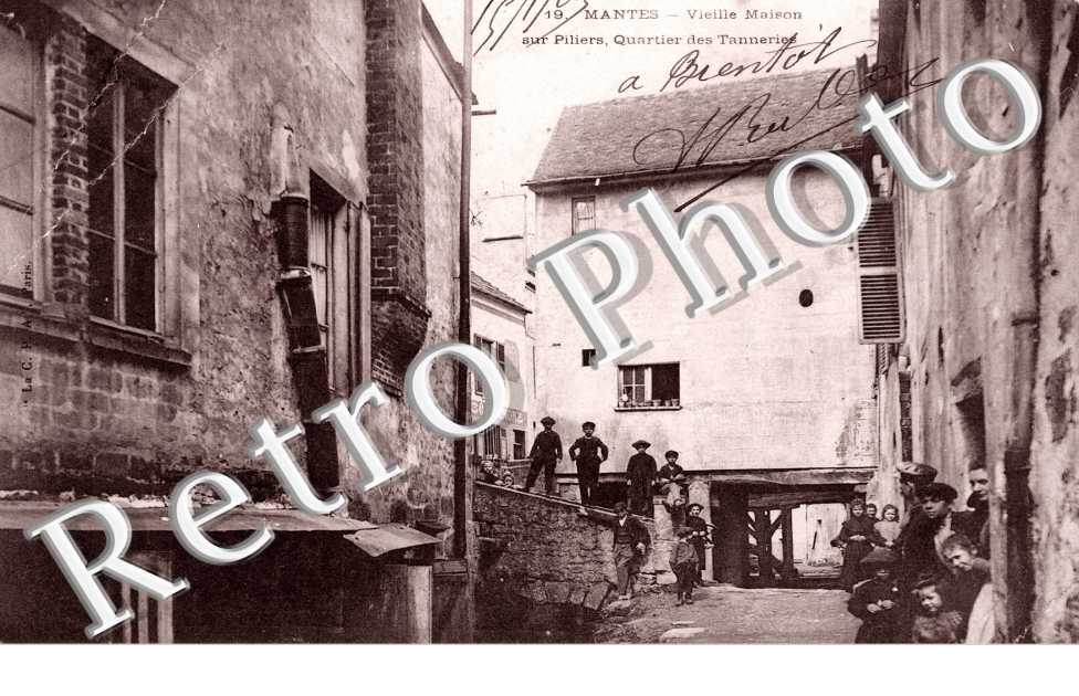 Vieille Maison sur Piliers et le Quartier des Tanneurs