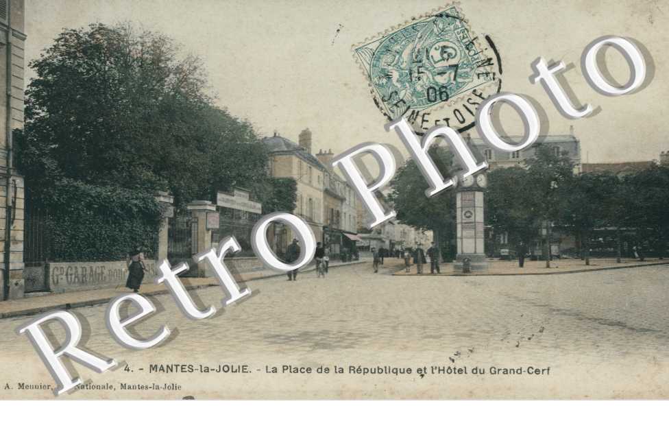 Place de la republique et hotel du Grand cerf