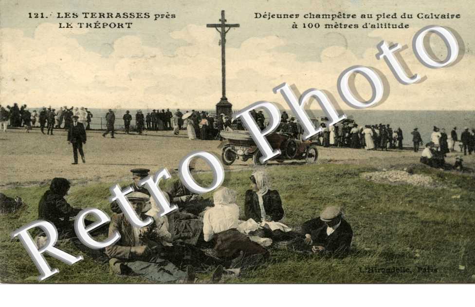 LES TERRASSES Dejeuner champetre au pied du calvaire