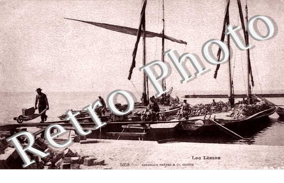 Dechargement,  barques