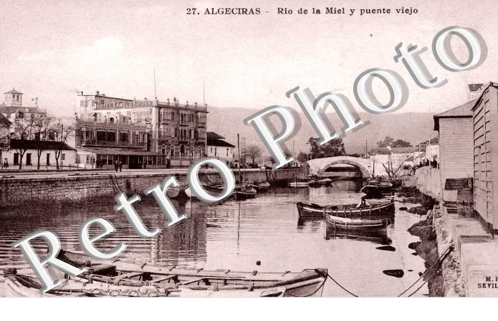 Rio de la Miel y puente viejo