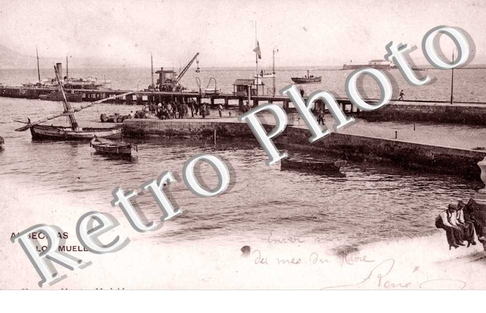 Los Muelles