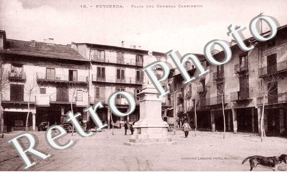Estatua y plaza de Cabrinety