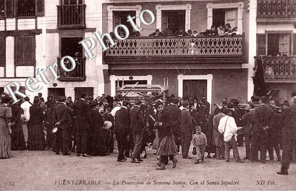La procession de Semana Santa . Con et Santa Sepulcri