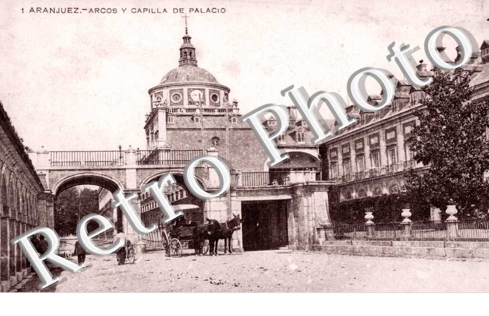 Arcos y Capilla de Palacio