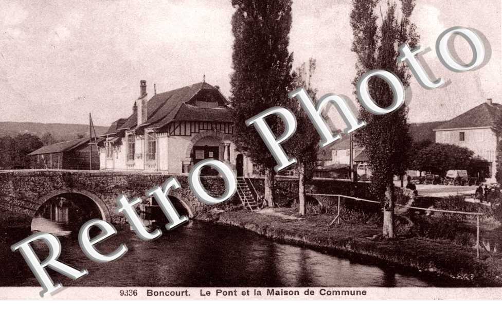 Le pont et la maison de la commune