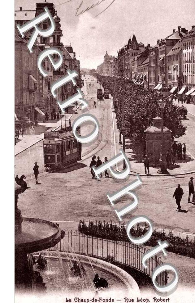 Rue Leopold Robert et tram 