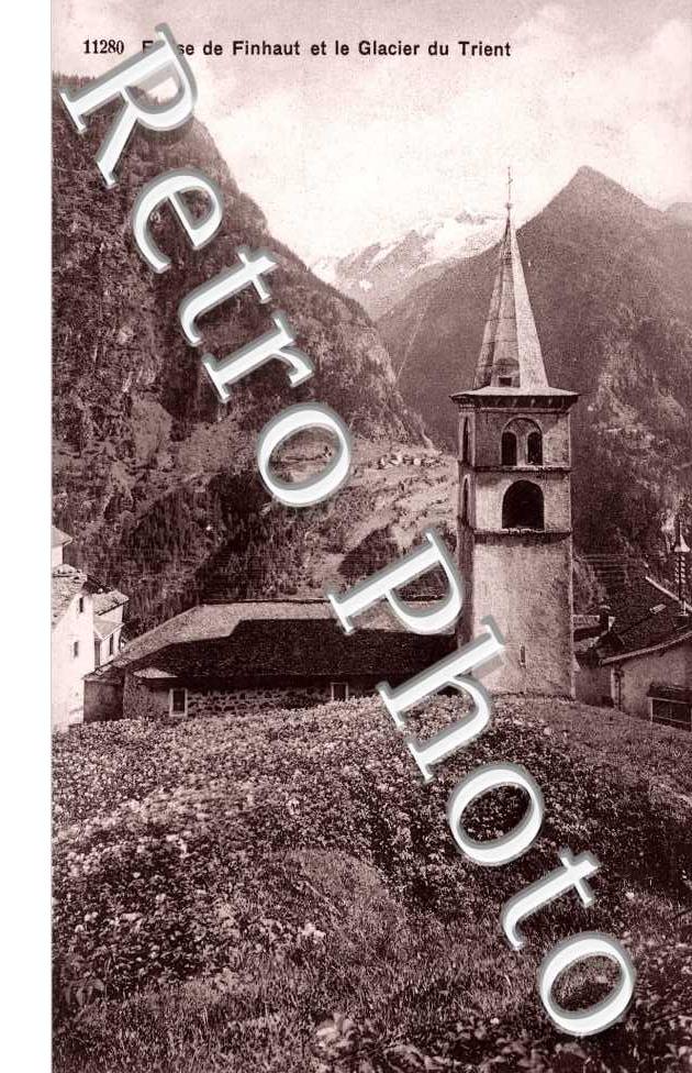 Eglise de Finhaut et le Glacier du trient