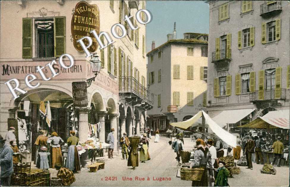 marche. Via Nassa. Rue Nassa