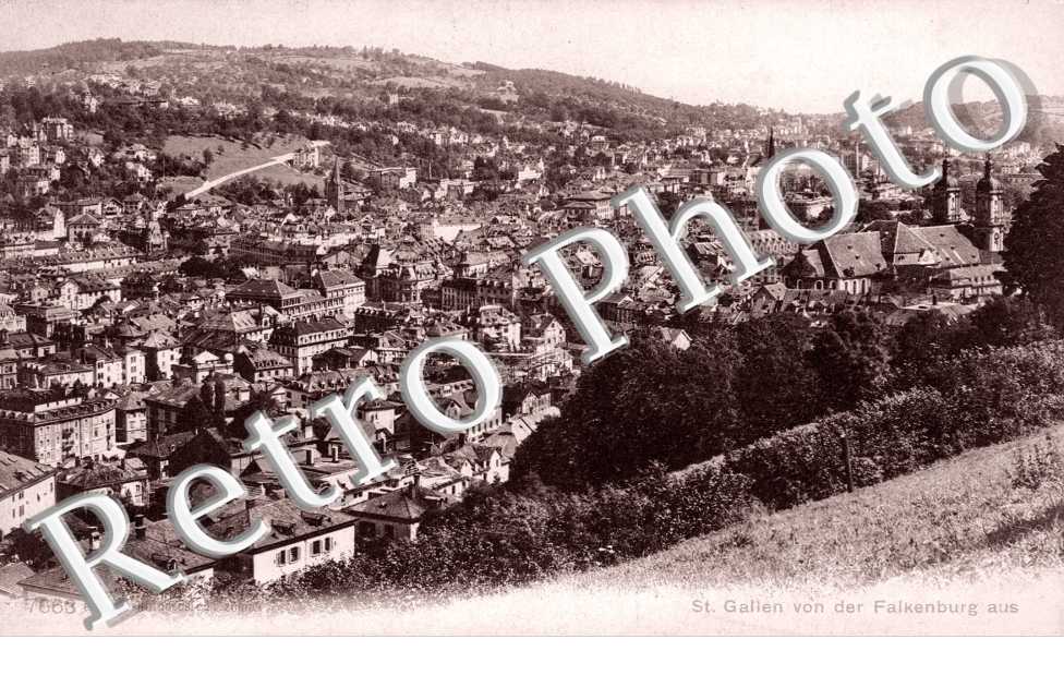 Saint-Gallen von der Falkenburg aus. Saint-Gall depuis le Falkenburg